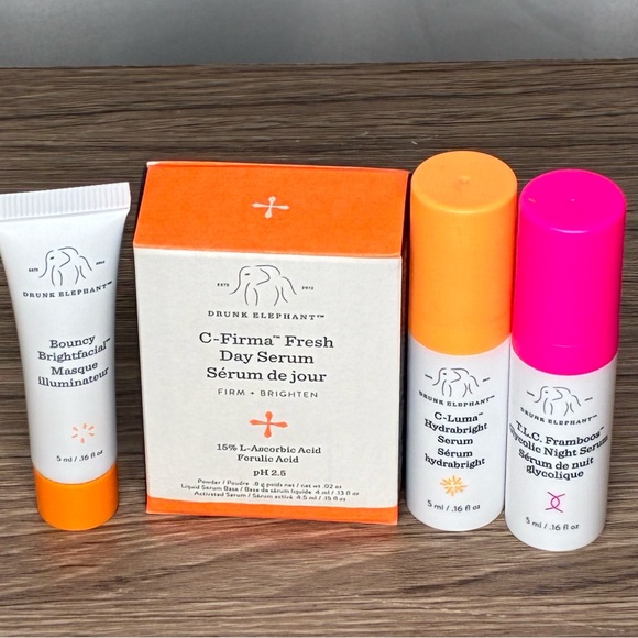 Drunk Elephant Other - NWT Drunk Elephant 4 Piece Gift Set with Serum and Mask